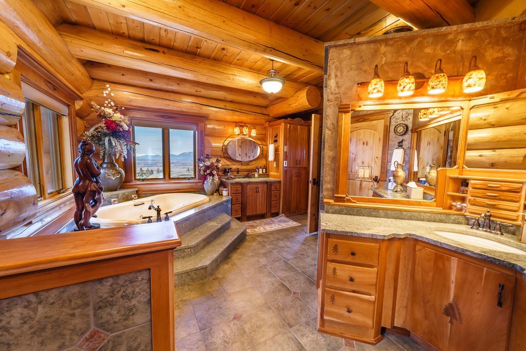 Coyote Bluff Estate Bed and Breakfast Somers Eksteriør billede